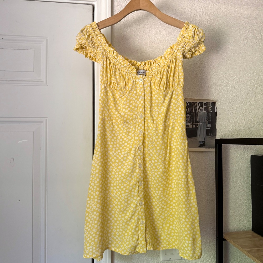WITH JEAN yellow white floral daisy off shoulder ruffle button up mini dress